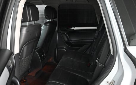 Volkswagen Touareg III, 2011 год, 1 990 000 рублей, 19 фотография