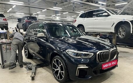 BMW X5, 2019 год, 7 990 000 рублей, 2 фотография