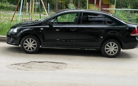 Volkswagen Polo VI (EU Market), 2010 год, 700 000 рублей, 2 фотография