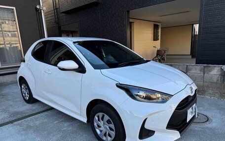 Toyota Yaris, 2021 год, 1 187 000 рублей, 6 фотография