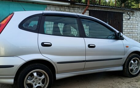 Nissan Almera Tino i, 2001 год, 550 000 рублей, 3 фотография