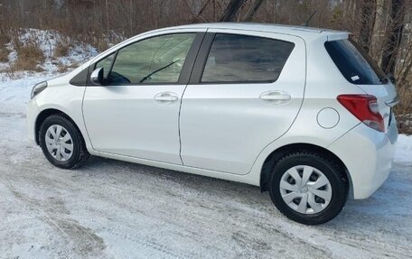 Toyota Vitz, 2015 год, 870 000 рублей, 3 фотография