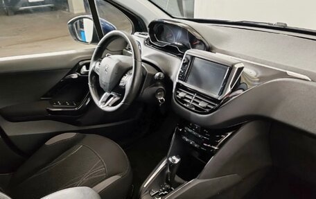 Peugeot 208 II, 2013 год, 685 000 рублей, 6 фотография