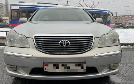 Toyota Crown Majesta, 2004 год, 1 250 000 рублей, 2 фотография