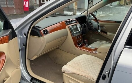 Toyota Crown Majesta, 2004 год, 1 250 000 рублей, 9 фотография