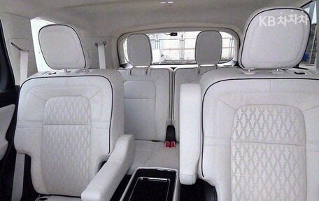 Lincoln Aviator II, 2022 год, 6 940 000 рублей, 7 фотография