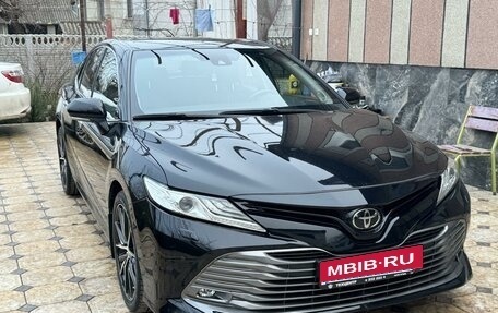 Toyota Camry, 2018 год, 2 950 000 рублей, 1 фотография