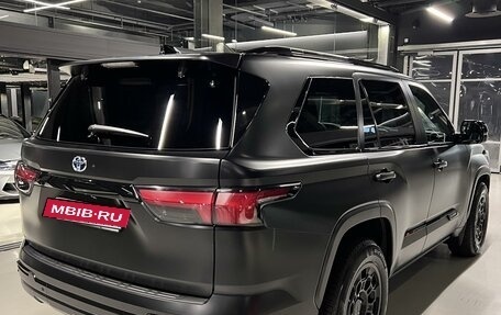 Toyota Sequoia, 2023 год, 12 599 999 рублей, 3 фотография