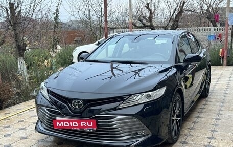 Toyota Camry, 2018 год, 2 950 000 рублей, 3 фотография