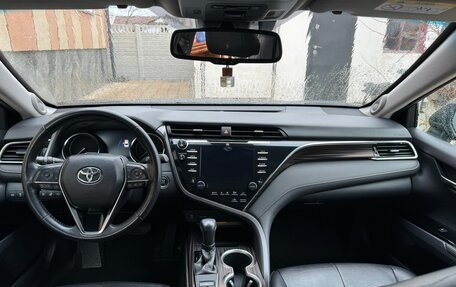 Toyota Camry, 2018 год, 2 950 000 рублей, 9 фотография