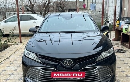 Toyota Camry, 2018 год, 2 950 000 рублей, 2 фотография