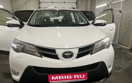 Toyota RAV4, 2014 год, 2 680 000 рублей, 11 фотография