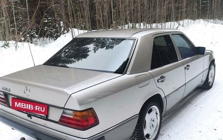 Mercedes-Benz W124, 1990 год, 400 000 рублей, 6 фотография