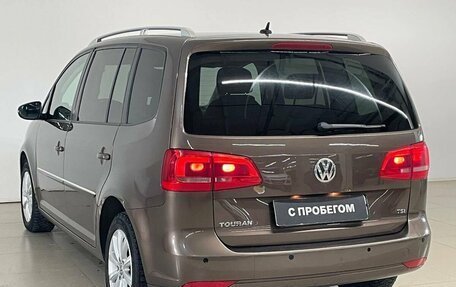 Volkswagen Touran III, 2013 год, 875 000 рублей, 5 фотография