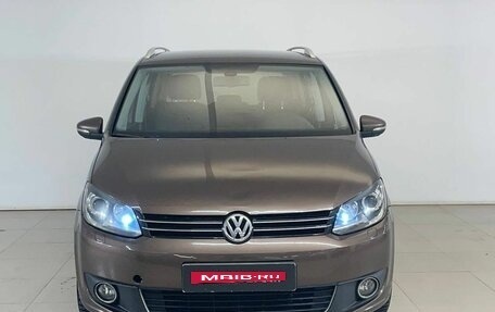 Volkswagen Touran III, 2013 год, 875 000 рублей, 2 фотография