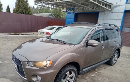 Mitsubishi Outlander III рестайлинг 3, 2012 год, 1 325 000 рублей, 10 фотография