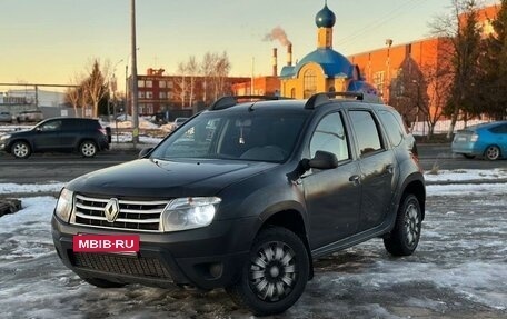 Renault Duster I рестайлинг, 2015 год, 900 000 рублей, 2 фотография