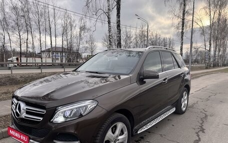 Mercedes-Benz GLE, 2017 год, 3 990 000 рублей, 2 фотография