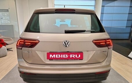 Volkswagen Tiguan II, 2019 год, 2 250 000 рублей, 5 фотография