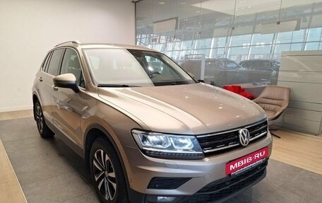 Volkswagen Tiguan II, 2019 год, 2 250 000 рублей, 3 фотография