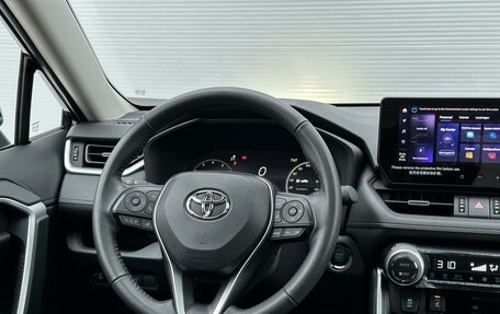 Toyota RAV4, 2023 год, 4 650 000 рублей, 14 фотография