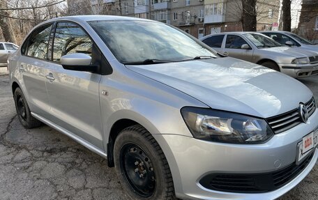 Volkswagen Polo VI (EU Market), 2013 год, 950 000 рублей, 2 фотография