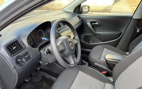 Volkswagen Polo VI (EU Market), 2013 год, 950 000 рублей, 19 фотография