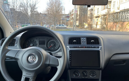 Volkswagen Polo VI (EU Market), 2013 год, 950 000 рублей, 35 фотография