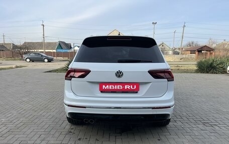 Volkswagen Tiguan II, 2017 год, 2 975 000 рублей, 8 фотография