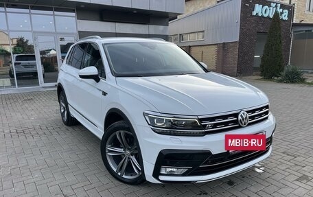 Volkswagen Tiguan II, 2017 год, 2 975 000 рублей, 3 фотография