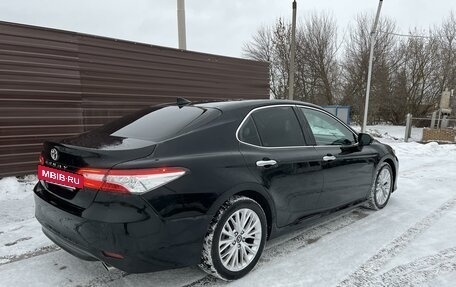 Toyota Camry, 2018 год, 2 880 000 рублей, 4 фотография