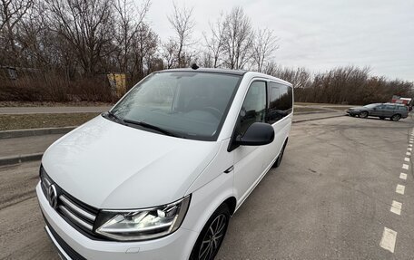 Volkswagen Multivan T6 рестайлинг, 2018 год, 5 500 000 рублей, 2 фотография