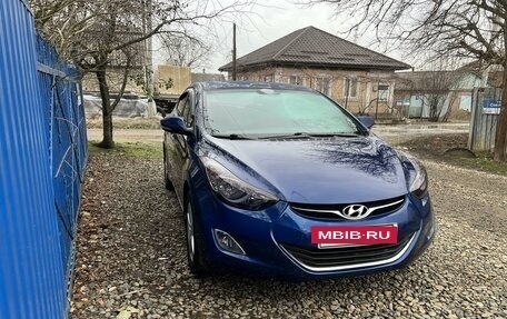 Hyundai Elantra V, 2012 год, 930 000 рублей, 3 фотография