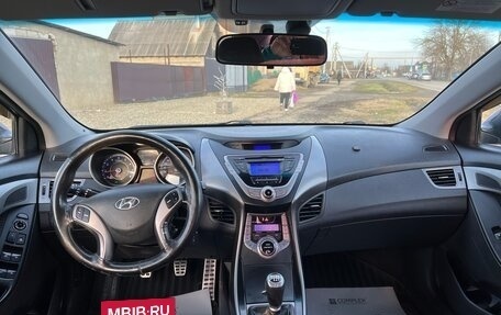 Hyundai Elantra V, 2012 год, 930 000 рублей, 12 фотография