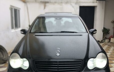 Mercedes-Benz C-Класс, 2003 год, 695 000 рублей, 1 фотография