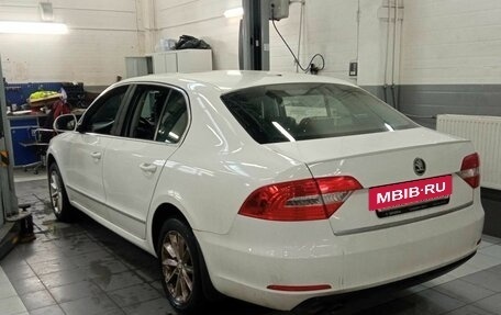 Skoda Superb III рестайлинг, 2013 год, 1 200 000 рублей, 4 фотография