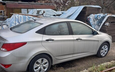 Hyundai Solaris II рестайлинг, 2014 год, 1 390 000 рублей, 2 фотография