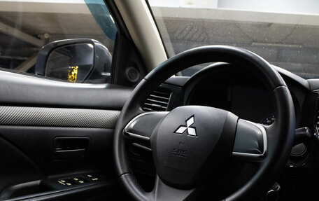 Mitsubishi Outlander III рестайлинг 3, 2013 год, 1 249 000 рублей, 8 фотография