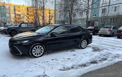 Toyota Camry, 2021 год, 2 300 000 рублей, 1 фотография