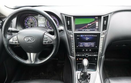 Infiniti Q50 I рестайлинг, 2015 год, 1 584 000 рублей, 9 фотография