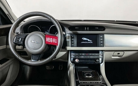 Jaguar XF II, 2017 год, 2 157 000 рублей, 12 фотография