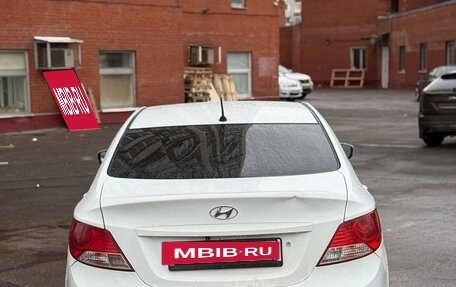 Hyundai Solaris II рестайлинг, 2012 год, 560 000 рублей, 3 фотография