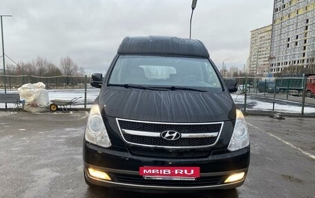 Hyundai Grand Starex Grand Starex I рестайлинг 2, 2008 год, 1 990 000 рублей, 13 фотография