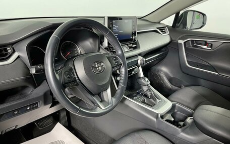 Toyota RAV4, 2019 год, 2 899 000 рублей, 11 фотография