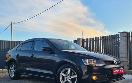 Volkswagen Jetta VI, 2013 год, 839 000 рублей, 1 фотография