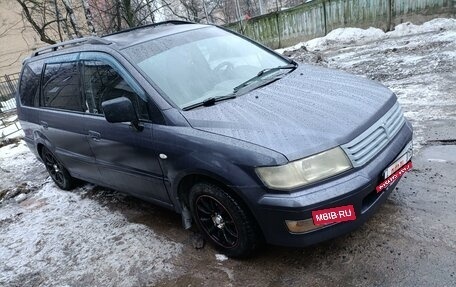 Mitsubishi Space Wagon III, 1999 год, 380 000 рублей, 13 фотография