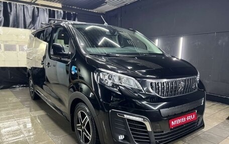 Peugeot Traveller I, 2022 год, 5 100 000 рублей, 1 фотография