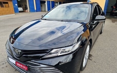 Toyota Camry, 2018 год, 3 200 000 рублей, 1 фотография