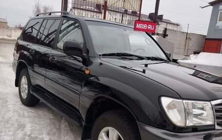 Toyota Land Cruiser 100 рестайлинг 2, 2004 год, 2 350 000 рублей, 3 фотография