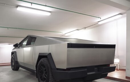 Tesla Cybertruck, 2024 год, 29 000 000 рублей, 11 фотография